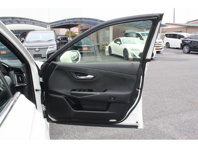 クラウンハイブリッド Ｓ　エレガンススタイル　純正８型ナビ　バックカメラ　フルセグ　アダプティブクルーズコントロール　衝突軽減ブレーキ　運転支援システム　パワーシート　シートヒーター　純正ビルトインＥＴＣ２．０　純正１８インチアルミホイール（26枚目）