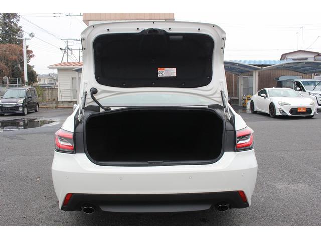 クラウンハイブリッド Ｓ　エレガンススタイル　純正８型ナビ　バックカメラ　フルセグ　アダプティブクルーズコントロール　衝突軽減ブレーキ　運転支援システム　パワーシート　シートヒーター　純正ビルトインＥＴＣ２．０　純正１８インチアルミホイール（30枚目）