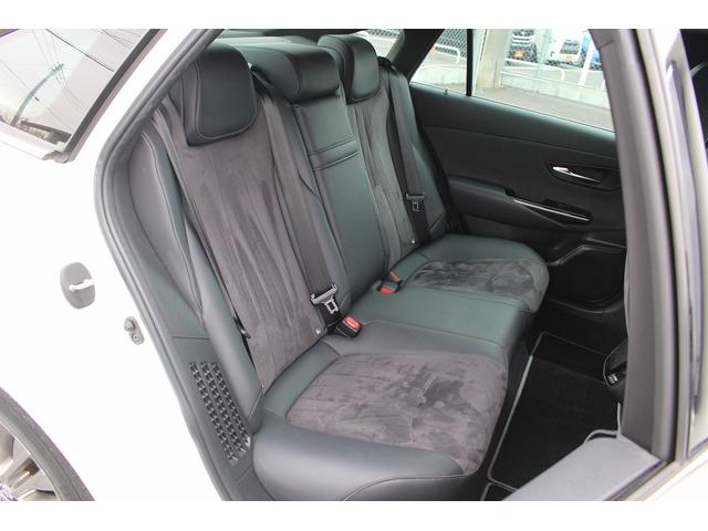 クラウンハイブリッド Ｓ　エレガンススタイル　純正８型ナビ　バックカメラ　フルセグ　アダプティブクルーズコントロール　衝突軽減ブレーキ　運転支援システム　パワーシート　シートヒーター　純正ビルトインＥＴＣ２．０　純正１８インチアルミホイール（36枚目）