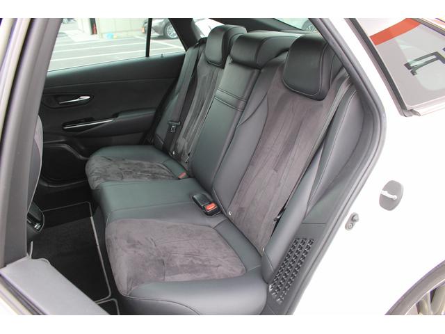 クラウンハイブリッド Ｓ　エレガンススタイル　純正８型ナビ　バックカメラ　フルセグ　アダプティブクルーズコントロール　衝突軽減ブレーキ　運転支援システム　パワーシート　シートヒーター　純正ビルトインＥＴＣ２．０　純正１８インチアルミホイール（38枚目）