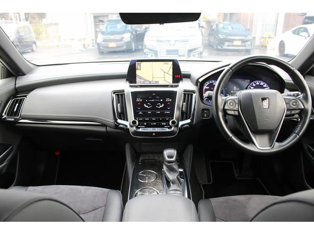 クラウンハイブリッド Ｓ　エレガンススタイル　純正８型ナビ　バックカメラ　フルセグ　アダプティブクルーズコントロール　衝突軽減ブレーキ　運転支援システム　パワーシート　シートヒーター　純正ビルトインＥＴＣ２．０　純正１８インチアルミホイール（42枚目）