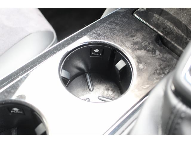 クラウンハイブリッド Ｓ　エレガンススタイル　純正８型ナビ　バックカメラ　フルセグ　アダプティブクルーズコントロール　衝突軽減ブレーキ　運転支援システム　パワーシート　シートヒーター　純正ビルトインＥＴＣ２．０　純正１８インチアルミホイール（68枚目）