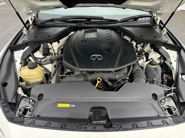 スカイライン ２００ＧＴ－ｔタイプＰ　禁煙車　純正８インチナビ　フルセグ　アラウンドビューカメラ　黒革シート　メモリ付きパワーシート　衝突軽減ブレーキ　運転支援システム　アダプティブクルーズコントロール　パーキングサポート　シートヒーター（20枚目）