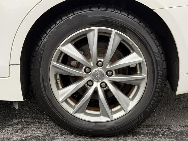 スカイライン ２００ＧＴ－ｔタイプＰ　禁煙車　純正８インチナビ　フルセグ　アラウンドビューカメラ　黒革シート　メモリ付きパワーシート　衝突軽減ブレーキ　運転支援システム　アダプティブクルーズコントロール　パーキングサポート　シートヒーター（32枚目）