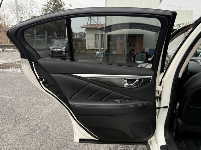 スカイライン ２００ＧＴ－ｔタイプＰ　禁煙車　純正８インチナビ　フルセグ　アラウンドビューカメラ　黒革シート　メモリ付きパワーシート　衝突軽減ブレーキ　運転支援システム　アダプティブクルーズコントロール　パーキングサポート　シートヒーター（41枚目）