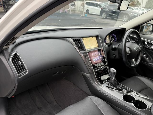 スカイライン ２００ＧＴ－ｔタイプＰ　禁煙車　純正８インチナビ　フルセグ　アラウンドビューカメラ　黒革シート　メモリ付きパワーシート　衝突軽減ブレーキ　運転支援システム　アダプティブクルーズコントロール　パーキングサポート　シートヒーター（44枚目）