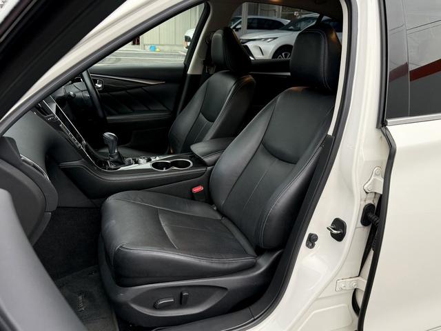 スカイライン ２００ＧＴ－ｔタイプＰ　禁煙車　純正８インチナビ　フルセグ　アラウンドビューカメラ　黒革シート　メモリ付きパワーシート　衝突軽減ブレーキ　運転支援システム　アダプティブクルーズコントロール　パーキングサポート　シートヒーター（45枚目）