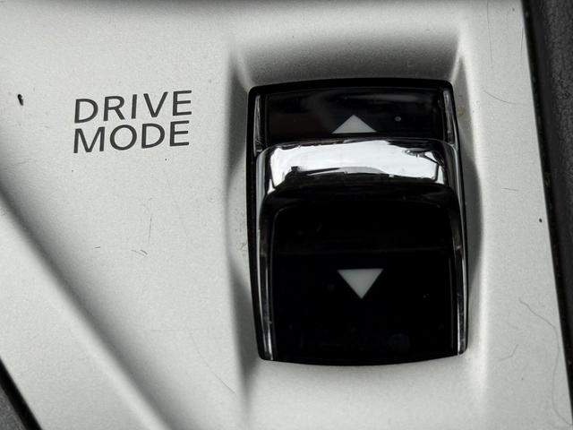 スカイライン ２００ＧＴ－ｔタイプＰ　禁煙車　純正８インチナビ　フルセグ　アラウンドビューカメラ　黒革シート　メモリ付きパワーシート　衝突軽減ブレーキ　運転支援システム　アダプティブクルーズコントロール　パーキングサポート　シートヒーター（59枚目）