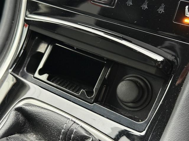 スカイライン ２００ＧＴ－ｔタイプＰ　禁煙車　純正８インチナビ　フルセグ　アラウンドビューカメラ　黒革シート　メモリ付きパワーシート　衝突軽減ブレーキ　運転支援システム　アダプティブクルーズコントロール　パーキングサポート　シートヒーター（65枚目）