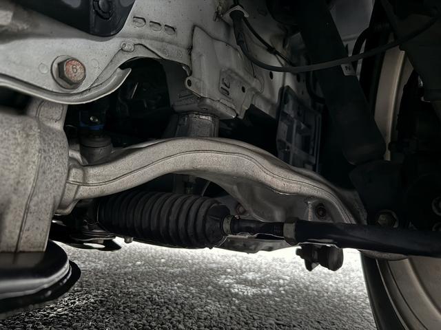 スカイライン ２００ＧＴ－ｔタイプＰ　禁煙車　純正８インチナビ　フルセグ　アラウンドビューカメラ　黒革シート　メモリ付きパワーシート　衝突軽減ブレーキ　運転支援システム　アダプティブクルーズコントロール　パーキングサポート　シートヒーター（68枚目）