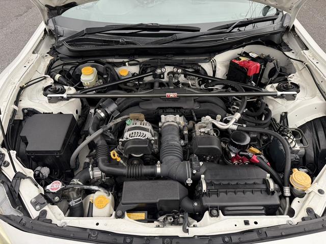 ８６ ＧＴ　禁煙車　６速ＭＴ　ＴＲＤフルエアロ　ＴＲＤマフラー　ＴＲＤキャリパー　ＲＥＣＡＲＯシート　社外ナビ　バックカメラ　フルセグ　ＴＲＤ１８インチアルミホイール　車高調　ＥＴＣ　Ｂｌｕｅｔｏｏｔｈ　スマキー（19枚目）