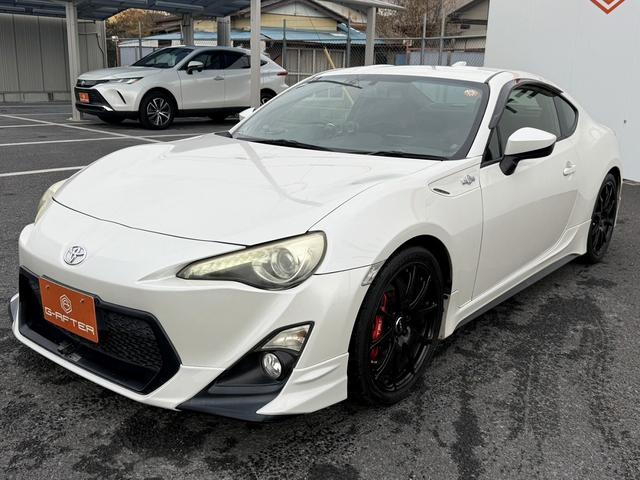 ８６ ＧＴ　禁煙車　６速ＭＴ　ＴＲＤフルエアロ　ＴＲＤマフラー　ＴＲＤキャリパー　ＲＥＣＡＲＯシート　社外ナビ　バックカメラ　フルセグ　ＴＲＤ１８インチアルミホイール　車高調　ＥＴＣ　Ｂｌｕｅｔｏｏｔｈ　スマキー（23枚目）