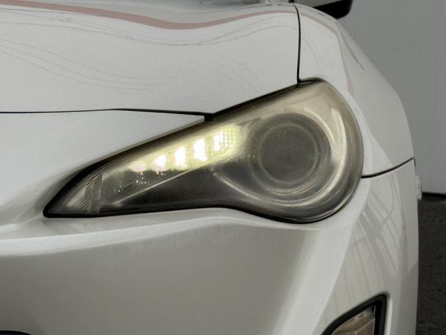 ８６ ＧＴ　禁煙車　６速ＭＴ　ＴＲＤフルエアロ　ＴＲＤマフラー　ＴＲＤキャリパー　ＲＥＣＡＲＯシート　社外ナビ　バックカメラ　フルセグ　ＴＲＤ１８インチアルミホイール　車高調　ＥＴＣ　Ｂｌｕｅｔｏｏｔｈ　スマキー（26枚目）