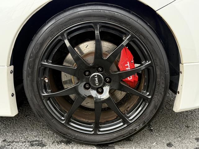 ８６ ＧＴ　禁煙車　６速ＭＴ　ＴＲＤフルエアロ　ＴＲＤマフラー　ＴＲＤキャリパー　ＲＥＣＡＲＯシート　社外ナビ　バックカメラ　フルセグ　ＴＲＤ１８インチアルミホイール　車高調　ＥＴＣ　Ｂｌｕｅｔｏｏｔｈ　スマキー（31枚目）