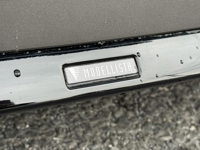 プリウス Ｚ　禁煙車　パノラマルーフ　デジタルインナーミラー　モデリスタエアロ　黒革シート　ＡＣ１００Ｖ電源　純正１２．３型ディスプレイオーディオ　地デジ　パノラミックビューカメラ　衝突軽減　レーダークルーズ（5枚目）