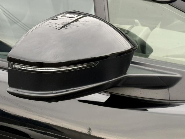 プリウス Ｚ　禁煙車　パノラマルーフ　デジタルインナーミラー　モデリスタエアロ　黒革シート　ＡＣ１００Ｖ電源　純正１２．３型ディスプレイオーディオ　地デジ　パノラミックビューカメラ　衝突軽減　レーダークルーズ（29枚目）