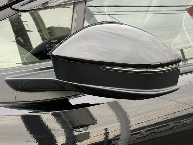 プリウス Ｚ　禁煙車　パノラマルーフ　デジタルインナーミラー　モデリスタエアロ　黒革シート　ＡＣ１００Ｖ電源　純正１２．３型ディスプレイオーディオ　地デジ　パノラミックビューカメラ　衝突軽減　レーダークルーズ（30枚目）