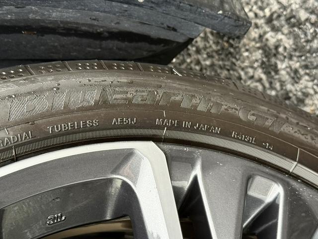 プリウス Ｚ　禁煙車　パノラマルーフ　デジタルインナーミラー　モデリスタエアロ　黒革シート　ＡＣ１００Ｖ電源　純正１２．３型ディスプレイオーディオ　地デジ　パノラミックビューカメラ　衝突軽減　レーダークルーズ（35枚目）