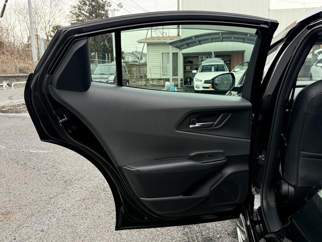 プリウス Ｚ　禁煙車　パノラマルーフ　デジタルインナーミラー　モデリスタエアロ　黒革シート　ＡＣ１００Ｖ電源　純正１２．３型ディスプレイオーディオ　地デジ　パノラミックビューカメラ　衝突軽減　レーダークルーズ（42枚目）