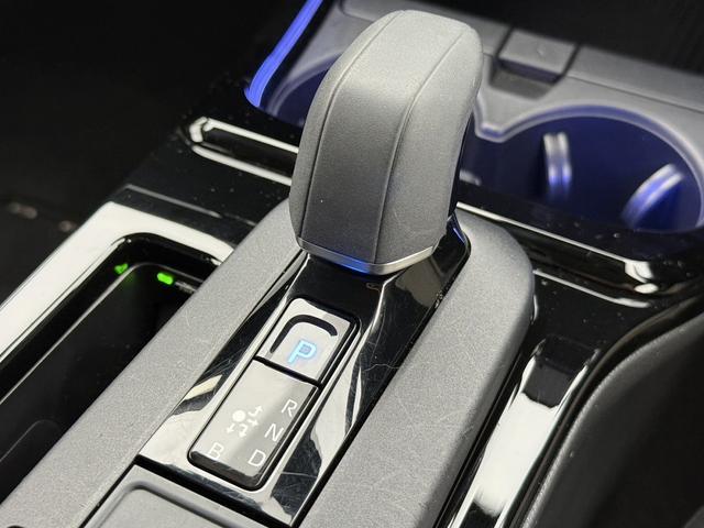 プリウス Ｚ　禁煙車　パノラマルーフ　デジタルインナーミラー　モデリスタエアロ　黒革シート　ＡＣ１００Ｖ電源　純正１２．３型ディスプレイオーディオ　地デジ　パノラミックビューカメラ　衝突軽減　レーダークルーズ（60枚目）