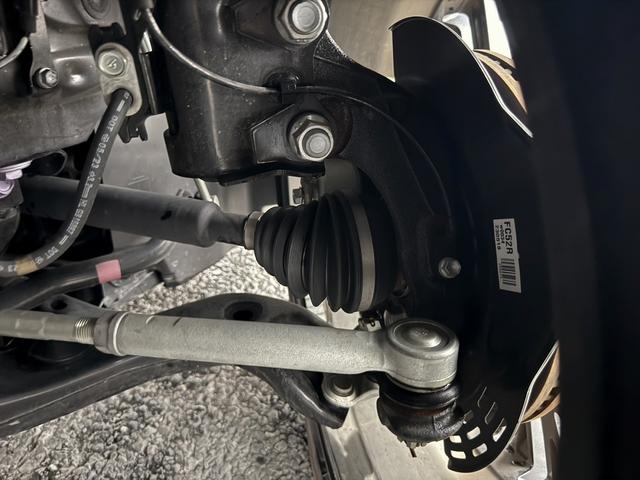 プリウス Ｚ　禁煙車　パノラマルーフ　デジタルインナーミラー　モデリスタエアロ　黒革シート　ＡＣ１００Ｖ電源　純正１２．３型ディスプレイオーディオ　地デジ　パノラミックビューカメラ　衝突軽減　レーダークルーズ（72枚目）