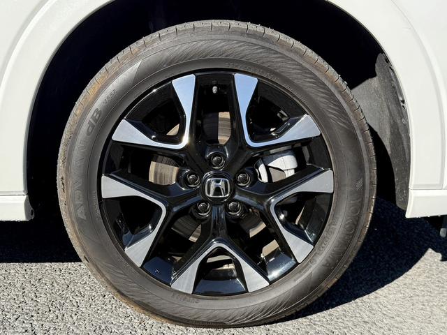 ＺＲ－Ｖ ｅ：ＨＥＶ　Ｚ　禁煙車　ヒーター付きパワーシート　純正９インチナビ　フルセグ　全方位カメラ　運転支援システム　衝突軽減ブレーキ　ステアリングヒーター　パワーバックドア　後退時アラート　パドルシフト　ワイヤレス充電器（14枚目）