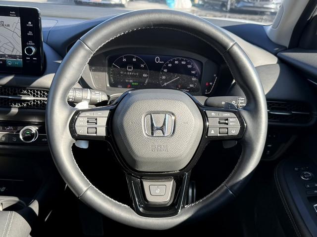 ＺＲ－Ｖ ｅ：ＨＥＶ　Ｚ　禁煙車　ヒーター付きパワーシート　純正９インチナビ　フルセグ　全方位カメラ　運転支援システム　衝突軽減ブレーキ　ステアリングヒーター　パワーバックドア　後退時アラート　パドルシフト　ワイヤレス充電器（19枚目）