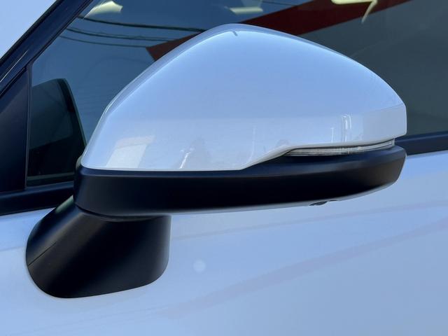 ＺＲ－Ｖ ｅ：ＨＥＶ　Ｚ　禁煙車　ヒーター付きパワーシート　純正９インチナビ　フルセグ　全方位カメラ　運転支援システム　衝突軽減ブレーキ　ステアリングヒーター　パワーバックドア　後退時アラート　パドルシフト　ワイヤレス充電器（30枚目）