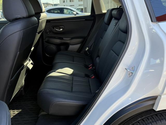 ＺＲ－Ｖ ｅ：ＨＥＶ　Ｚ　禁煙車　ヒーター付きパワーシート　純正９インチナビ　フルセグ　全方位カメラ　運転支援システム　衝突軽減ブレーキ　ステアリングヒーター　パワーバックドア　後退時アラート　パドルシフト　ワイヤレス充電器（47枚目）