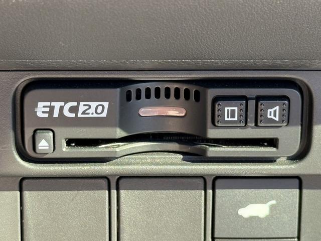 ＺＲ－Ｖ ｅ：ＨＥＶ　Ｚ　禁煙車　ヒーター付きパワーシート　純正９インチナビ　フルセグ　全方位カメラ　運転支援システム　衝突軽減ブレーキ　ステアリングヒーター　パワーバックドア　後退時アラート　パドルシフト　ワイヤレス充電器（57枚目）