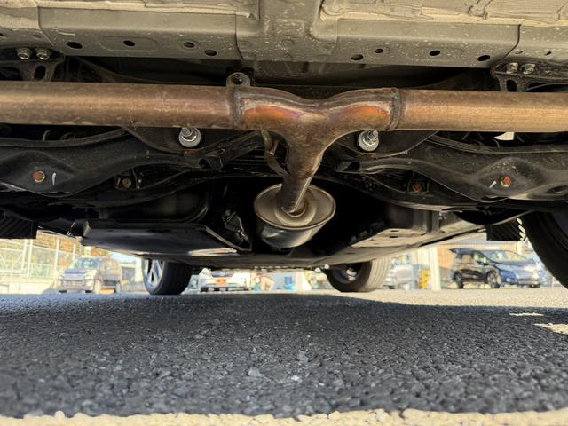 ＺＲ－Ｖ ｅ：ＨＥＶ　Ｚ　禁煙車　ヒーター付きパワーシート　純正９インチナビ　フルセグ　全方位カメラ　運転支援システム　衝突軽減ブレーキ　ステアリングヒーター　パワーバックドア　後退時アラート　パドルシフト　ワイヤレス充電器（79枚目）