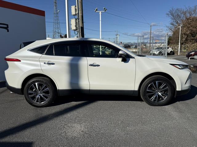 ハリアーハイブリッド Ｇ　禁煙車　純正８インチディスプレイ　衝突軽減ブレーキ　運転支援システム　デジタルインナーミラー　ＡＣ１００Ｖ電源　オートハイビーム　ホールドブレーキ　ロードサインアシスト　コーナーセンサー　ＥＴＣ（9枚目）