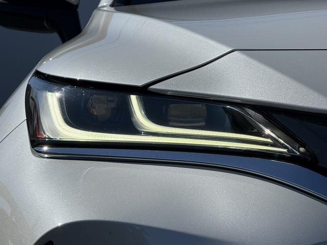 ハリアーハイブリッド Ｇ　禁煙車　純正８インチディスプレイ　衝突軽減ブレーキ　運転支援システム　デジタルインナーミラー　ＡＣ１００Ｖ電源　オートハイビーム　ホールドブレーキ　ロードサインアシスト　コーナーセンサー　ＥＴＣ（12枚目）