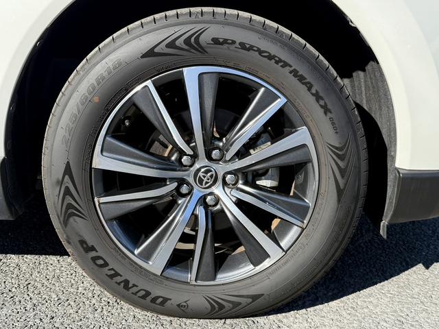 ハリアーハイブリッド Ｇ　禁煙車　純正８インチディスプレイ　衝突軽減ブレーキ　運転支援システム　デジタルインナーミラー　ＡＣ１００Ｖ電源　オートハイビーム　ホールドブレーキ　ロードサインアシスト　コーナーセンサー　ＥＴＣ（14枚目）