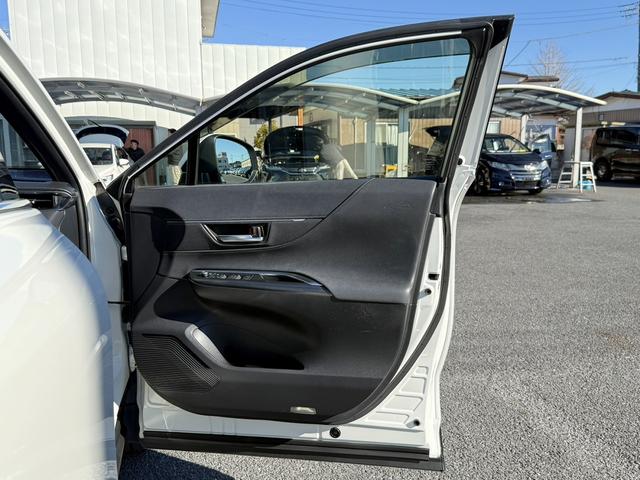 ハリアーハイブリッド Ｇ　禁煙車　純正８インチディスプレイ　衝突軽減ブレーキ　運転支援システム　デジタルインナーミラー　ＡＣ１００Ｖ電源　オートハイビーム　ホールドブレーキ　ロードサインアシスト　コーナーセンサー　ＥＴＣ（37枚目）