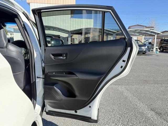 ハリアーハイブリッド Ｇ　禁煙車　純正８インチディスプレイ　衝突軽減ブレーキ　運転支援システム　デジタルインナーミラー　ＡＣ１００Ｖ電源　オートハイビーム　ホールドブレーキ　ロードサインアシスト　コーナーセンサー　ＥＴＣ（38枚目）