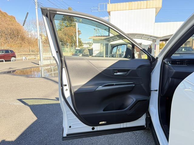 ハリアーハイブリッド Ｇ　禁煙車　純正８インチディスプレイ　衝突軽減ブレーキ　運転支援システム　デジタルインナーミラー　ＡＣ１００Ｖ電源　オートハイビーム　ホールドブレーキ　ロードサインアシスト　コーナーセンサー　ＥＴＣ（41枚目）