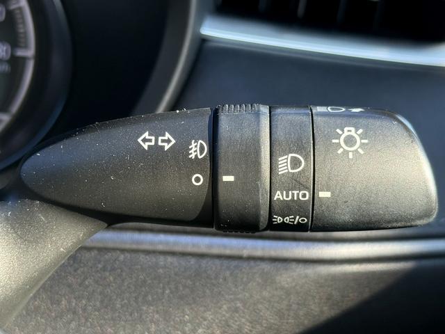 ハリアーハイブリッド Ｇ　禁煙車　純正８インチディスプレイ　衝突軽減ブレーキ　運転支援システム　デジタルインナーミラー　ＡＣ１００Ｖ電源　オートハイビーム　ホールドブレーキ　ロードサインアシスト　コーナーセンサー　ＥＴＣ（51枚目）