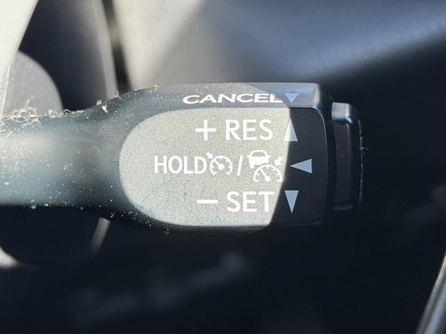 C-HR G 禁煙車 1オーナー 純正9インチナビ フルセグ プリクラッシュセーフティ バックカメラ ビルトインETC アダプティブクルーズコントロール シートヒーター ブラインドスポットモニター(7枚目)