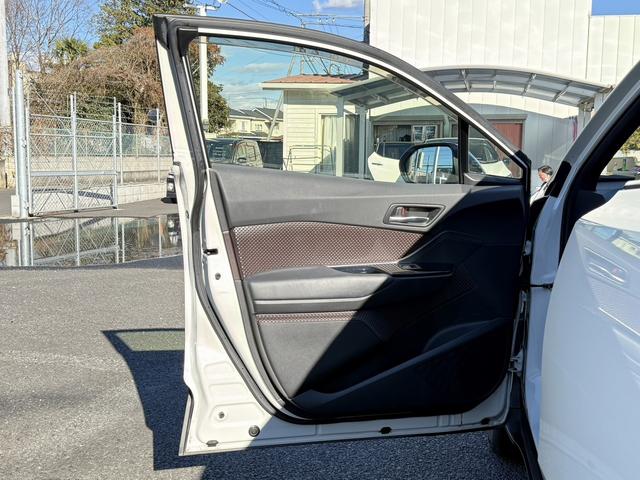 C-HR G 禁煙車 1オーナー 純正9インチナビ フルセグ プリクラッシュセーフティ バックカメラ ビルトインETC アダプティブクルーズコントロール シートヒーター ブラインドスポットモニター(41枚目)