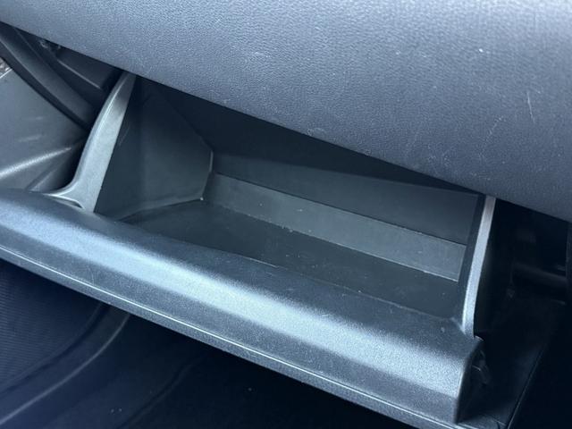 C-HR G 禁煙車 1オーナー 純正9インチナビ フルセグ プリクラッシュセーフティ バックカメラ ビルトインETC アダプティブクルーズコントロール シートヒーター ブラインドスポットモニター(63枚目)