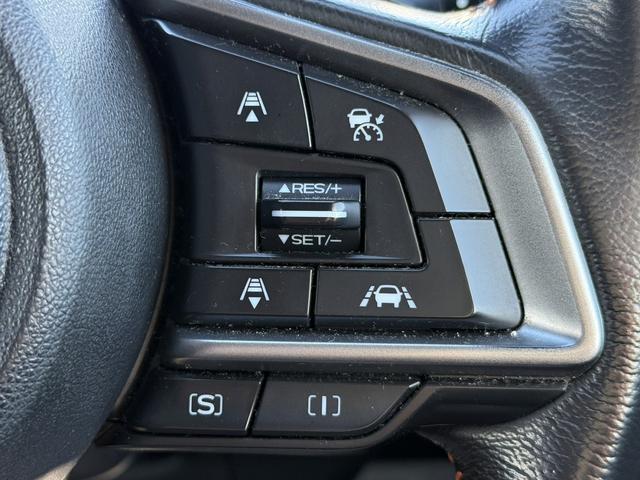 ＸＶ ２．０ｉ－Ｌ　アイサイト　禁煙車　ルーフレールシャークアンテナ　フルセグ　バックカメラ　衝突軽減ブレーキ　運転支援システム　ブラインドスポットモニター　レーダークルーズ　ｎａｎｏｅ搭載　オレンジ刺繍革巻きハンドル＆シート（5枚目）