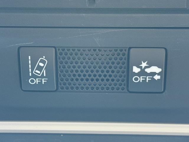 ＸＶ ２．０ｉ－Ｌ　アイサイト　禁煙車　ルーフレールシャークアンテナ　フルセグ　バックカメラ　衝突軽減ブレーキ　運転支援システム　ブラインドスポットモニター　レーダークルーズ　ｎａｎｏｅ搭載　オレンジ刺繍革巻きハンドル＆シート（6枚目）