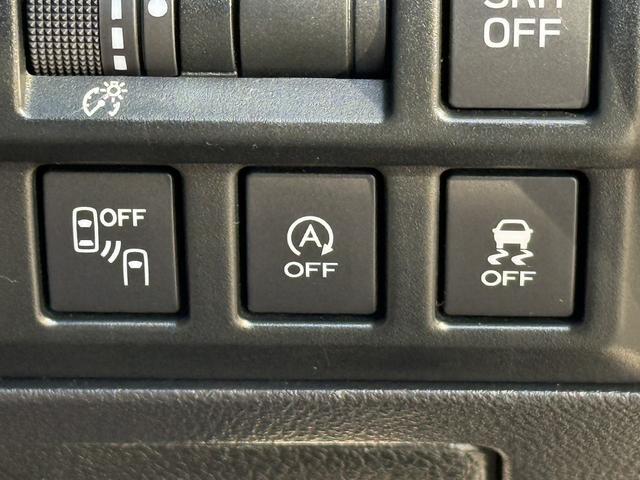 ＸＶ ２．０ｉ－Ｌ　アイサイト　禁煙車　ルーフレールシャークアンテナ　フルセグ　バックカメラ　衝突軽減ブレーキ　運転支援システム　ブラインドスポットモニター　レーダークルーズ　ｎａｎｏｅ搭載　オレンジ刺繍革巻きハンドル＆シート（7枚目）