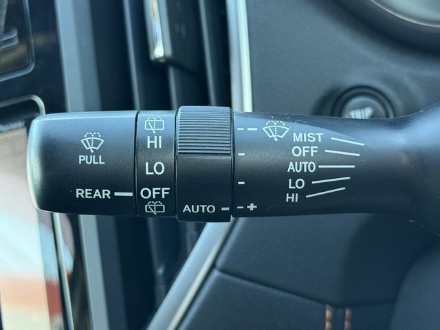 ＸＶ ２．０ｉ－Ｌ　アイサイト　禁煙車　ルーフレールシャークアンテナ　フルセグ　バックカメラ　衝突軽減ブレーキ　運転支援システム　ブラインドスポットモニター　レーダークルーズ　ｎａｎｏｅ搭載　オレンジ刺繍革巻きハンドル＆シート（56枚目）