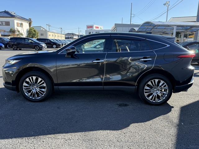 ハリアー Ｚ　禁煙車　純正ＪＢＬ１２．３インチナビ　３６０度カメラ　フルセグ　ワイヤレス充電　ブラウンレザー内装　運転支援　衝突軽減　ヘッドアップディスプレイ　ＢＳＭ　Ｐシート　パワーリアゲート　レーダークルーズ（11枚目）