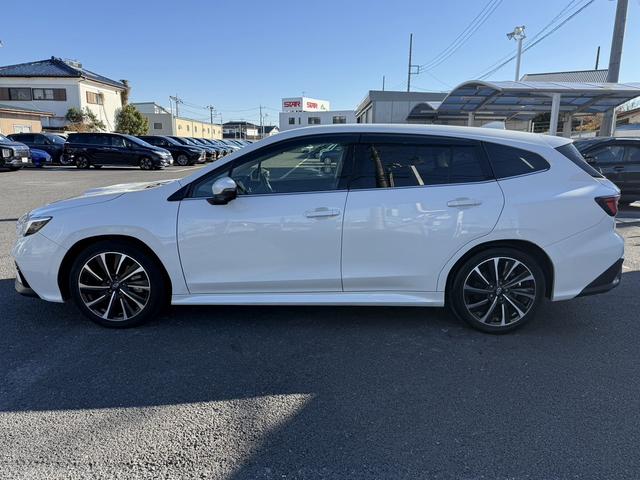 レヴォーグ ＳＴＩスポーツ　ＥＸ　純正１１．６インチナビ　フルセグ　フロントサイドバックカメラ　メモリー＆ヒーター付き電動付き赤黒革シート　パワーテールゲート　運転支援　衝突軽減　レーダークルーズ　ドライバーモニタリングシステム（11枚目）