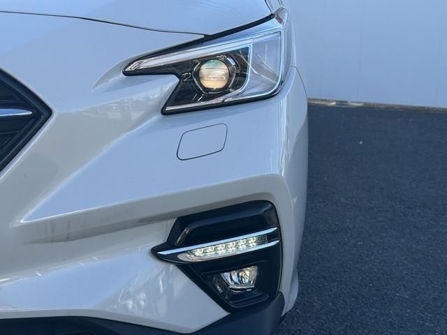 レヴォーグ ＳＴＩスポーツ　ＥＸ　純正１１．６インチナビ　フルセグ　フロントサイドバックカメラ　メモリー＆ヒーター付き電動付き赤黒革シート　パワーテールゲート　運転支援　衝突軽減　レーダークルーズ　ドライバーモニタリングシステム（26枚目）