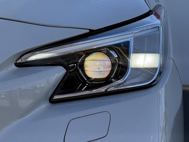 レヴォーグ ＳＴＩスポーツ　ＥＸ　純正１１．６インチナビ　フルセグ　フロントサイドバックカメラ　メモリー＆ヒーター付き電動付き赤黒革シート　パワーテールゲート　運転支援　衝突軽減　レーダークルーズ　ドライバーモニタリングシステム（27枚目）