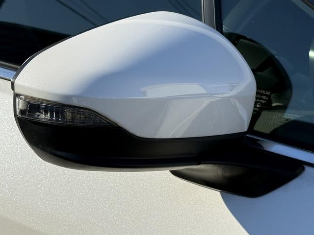 レヴォーグ ＳＴＩスポーツ　ＥＸ　純正１１．６インチナビ　フルセグ　フロントサイドバックカメラ　メモリー＆ヒーター付き電動付き赤黒革シート　パワーテールゲート　運転支援　衝突軽減　レーダークルーズ　ドライバーモニタリングシステム（29枚目）